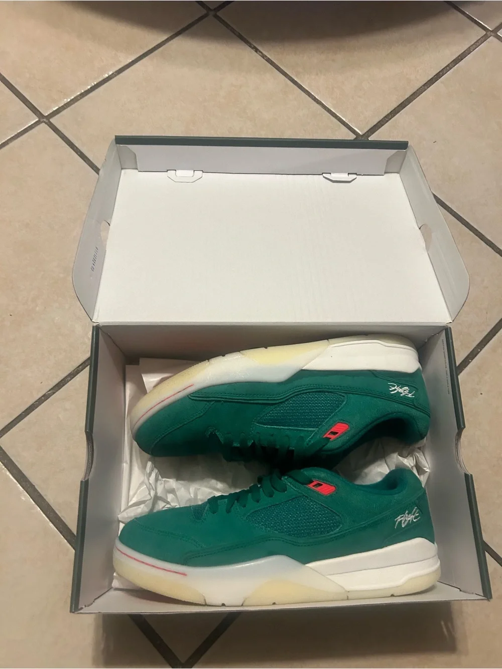 Jordan Flight Court Green Malachite Men’s Size 10.5 With Box
